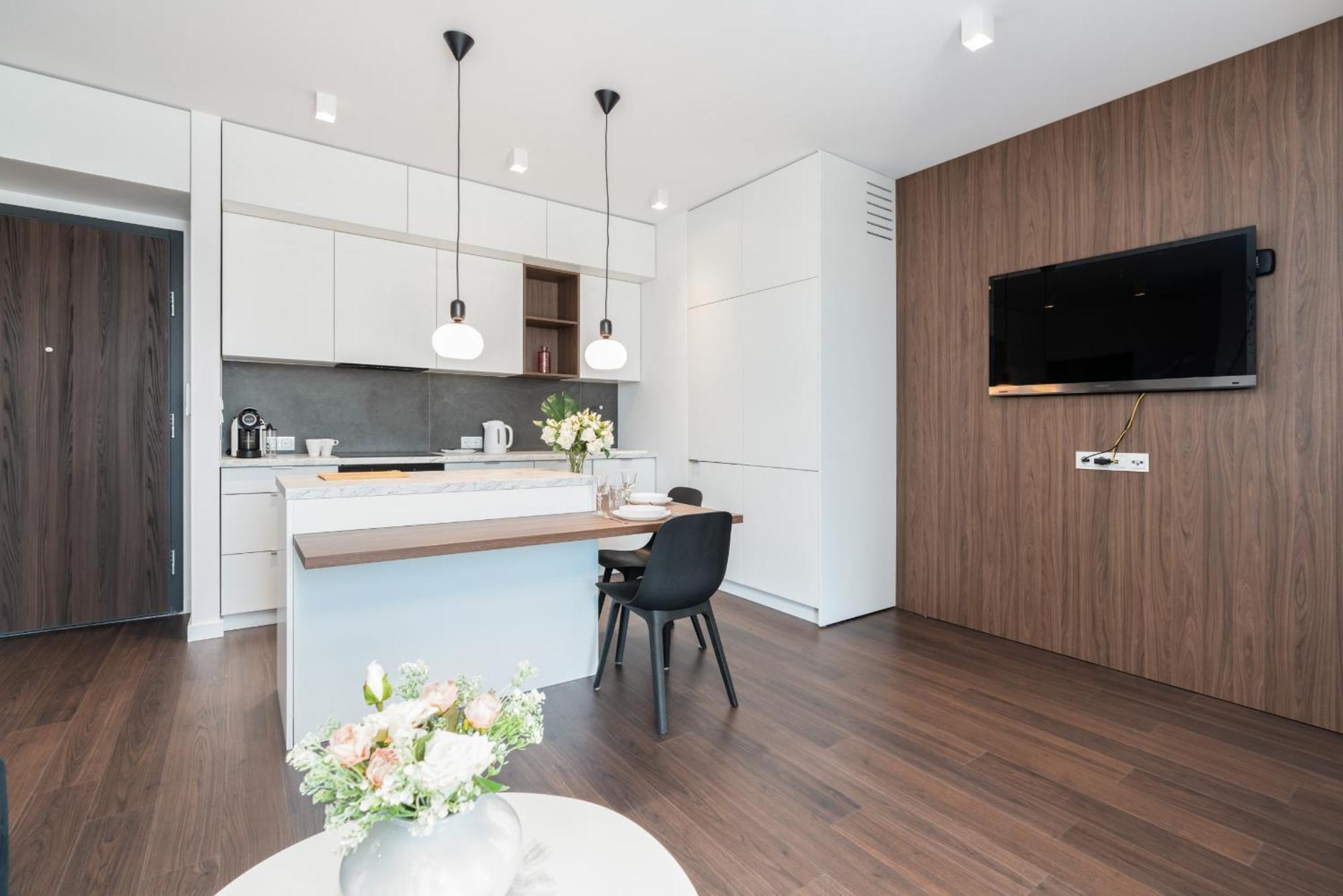 Stylish & Comfy Garbary Apartments With Parking By Noclegi Renters Poznan Exterior photo