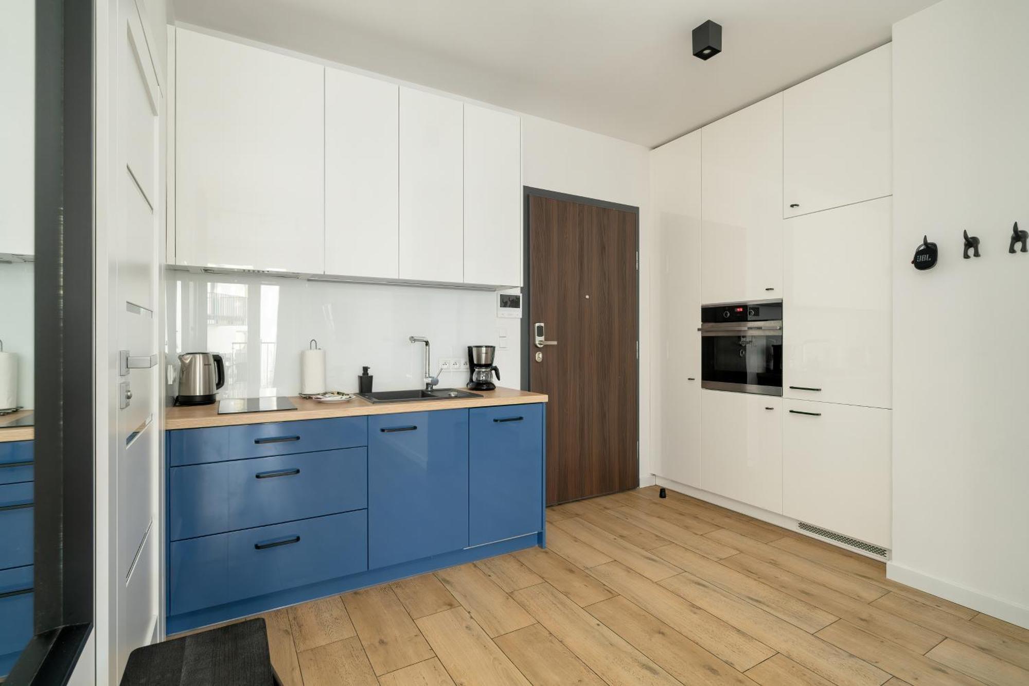 Stylish & Comfy Garbary Apartments With Parking By Noclegi Renters Poznan Exterior photo
