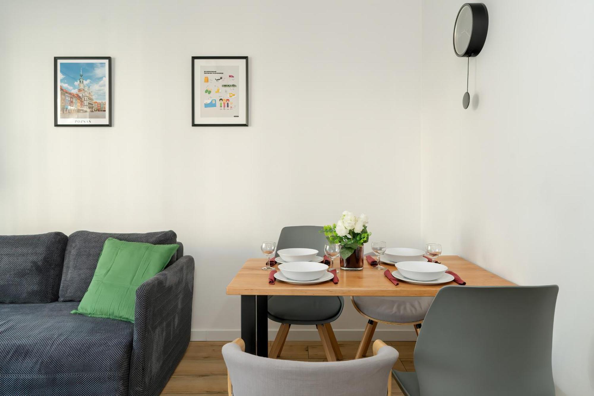 Stylish & Comfy Garbary Apartments With Parking By Noclegi Renters Poznan Exterior photo